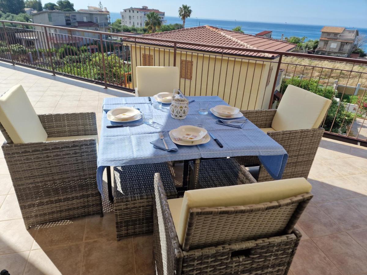 La Terrazza Di Elisa Apartment Marina di San Lorenzo ภายนอก รูปภาพ